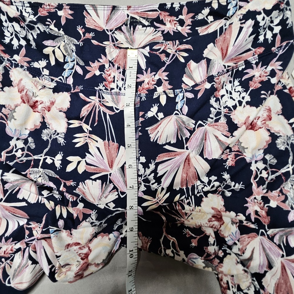 Wonderly Studio Women's Large Yummy Leggings New w/Tags Navy‎ Floral - Picture 6 of 7